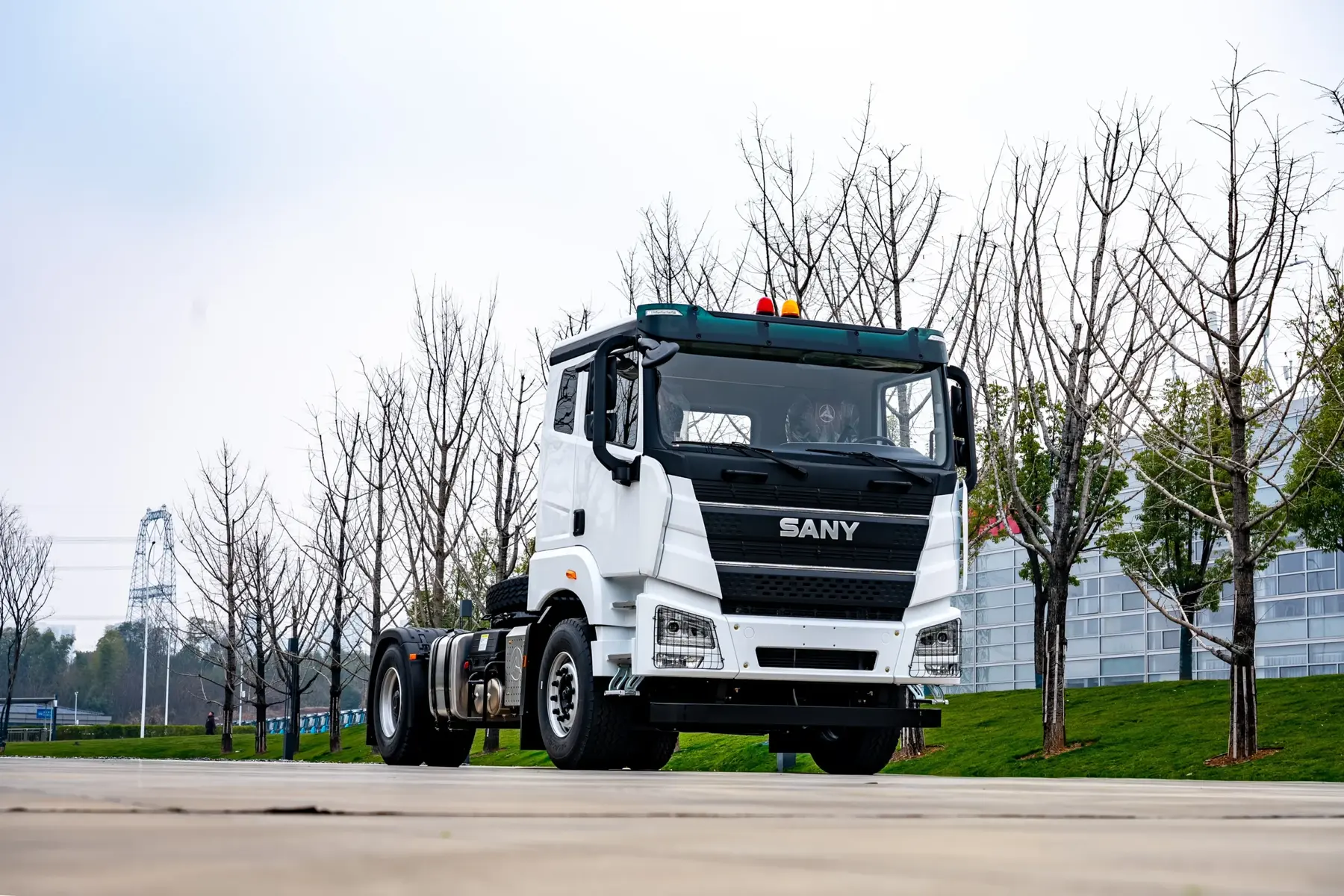 Yuchai YC6ND460-33 460hp engine